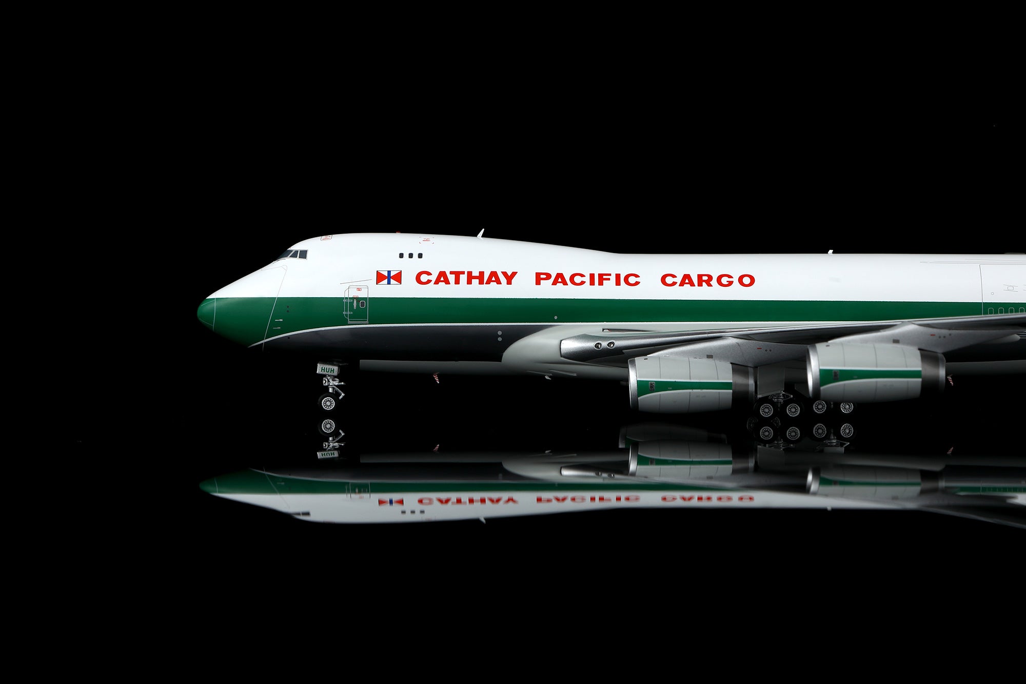 SQ Wings Cathay Pacific Cargo Boeing B747-400F VR-HUH 1/200