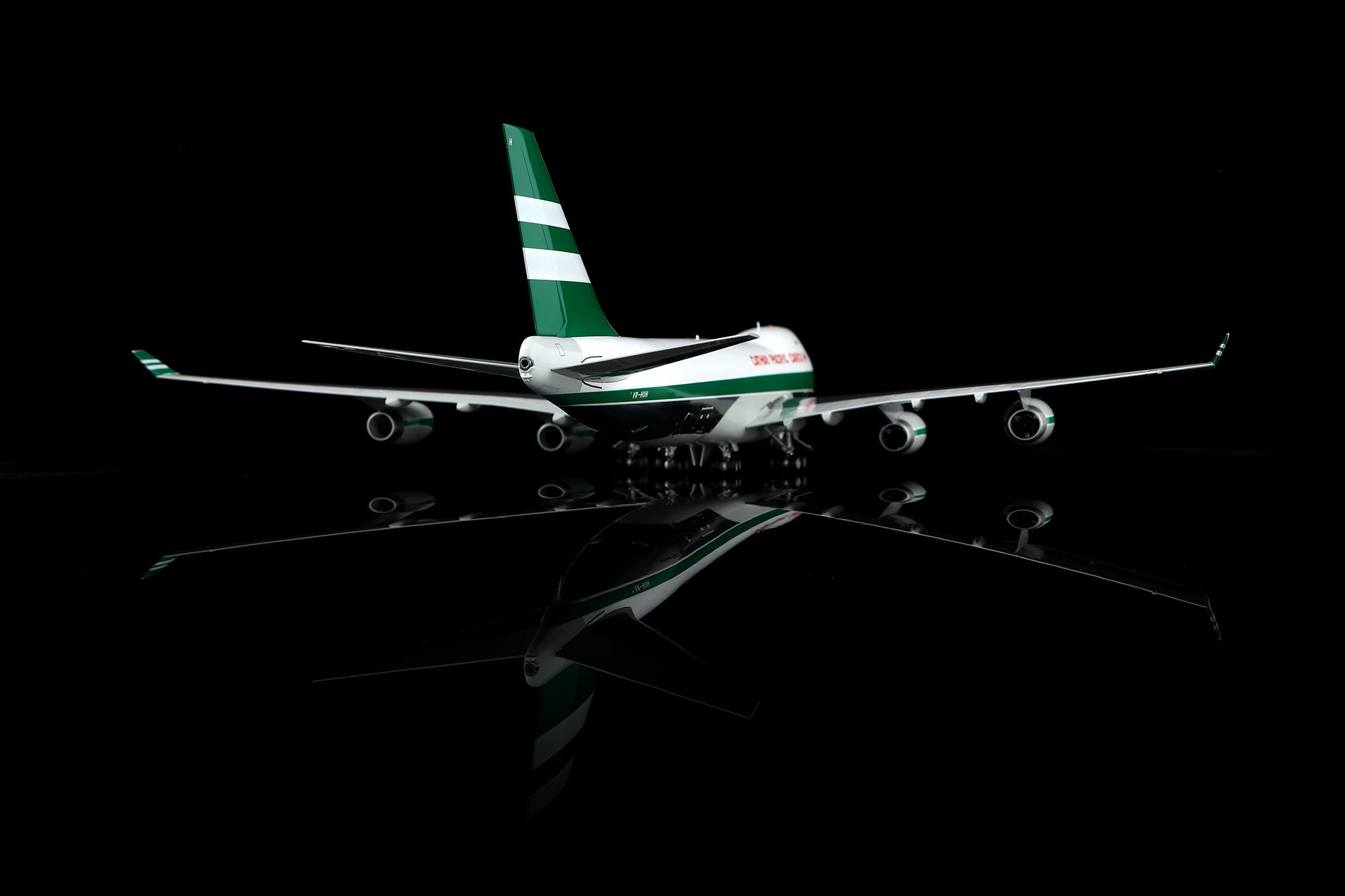 SQ Wings Cathay Pacific Cargo Boeing B747-400F VR-HUH 1/200