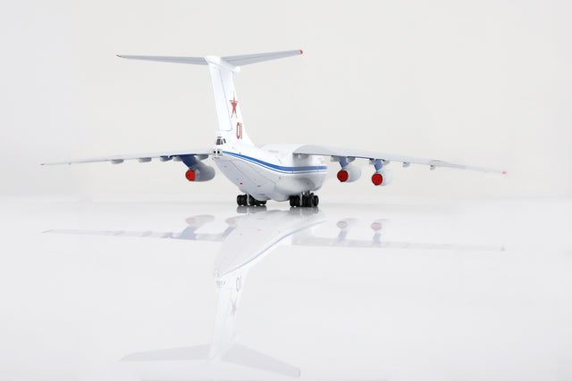 SQ Wings Russian Air Force Ilyushin IL-76MD Red 01 1/200 Aircraft Scale Model