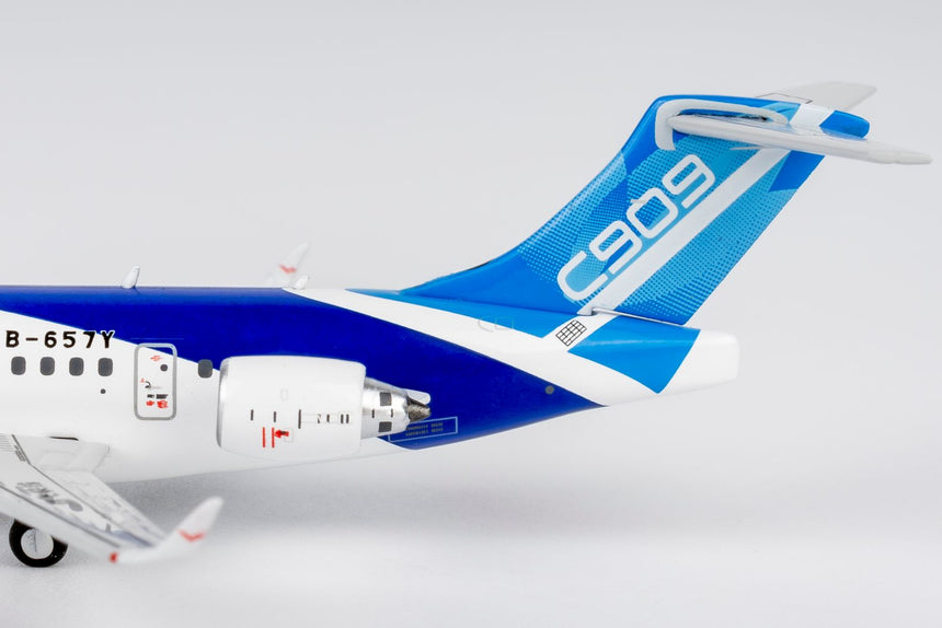 NG Models COMAC Express COMAC C909 B-657Y 1/400 Aircraft Scale Model