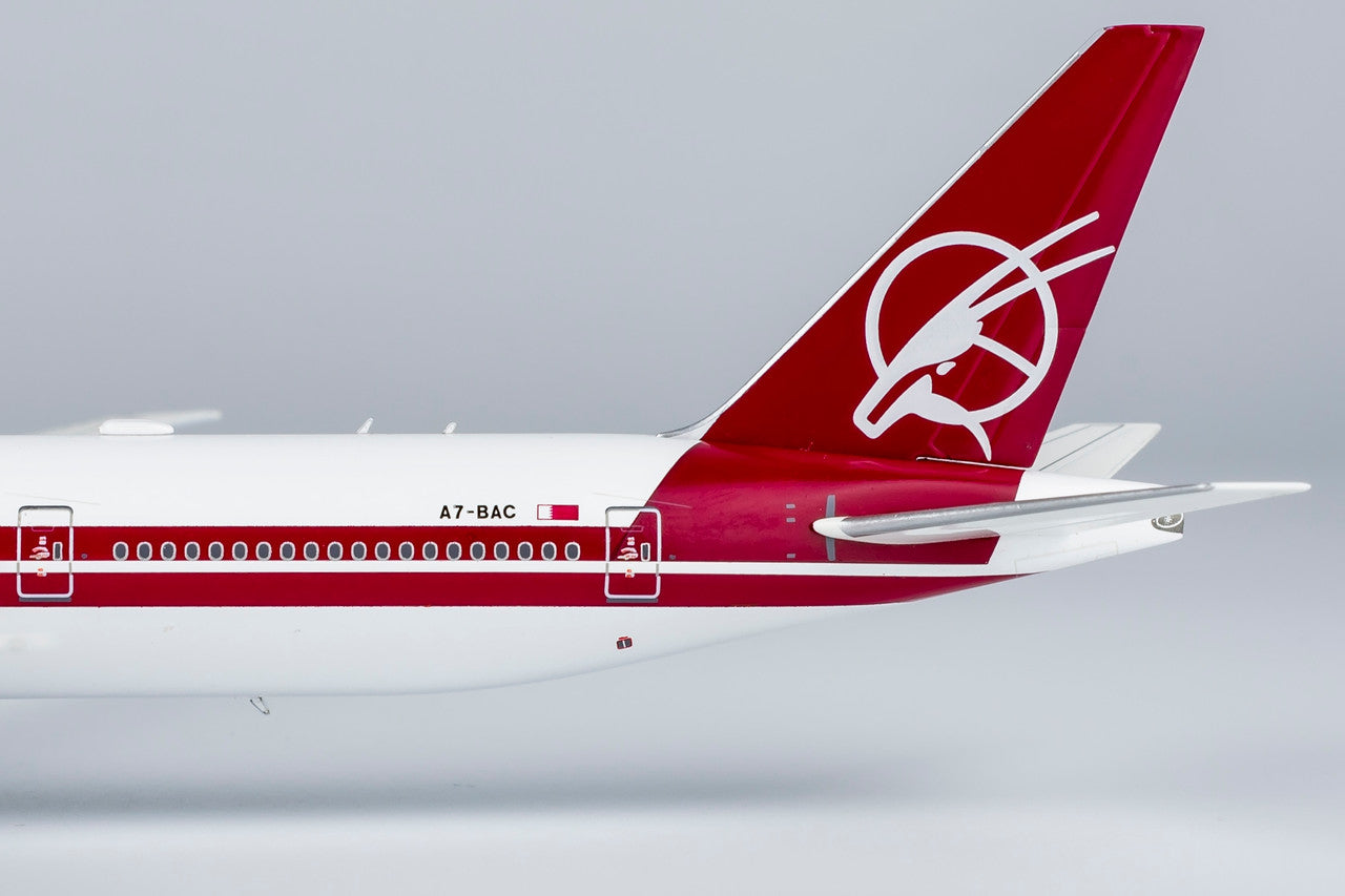 Qatar Airways Boeing 777 1/400スケールモデル NG Models Qatar Airways Boeing 777-300ER A7-BAC 25th