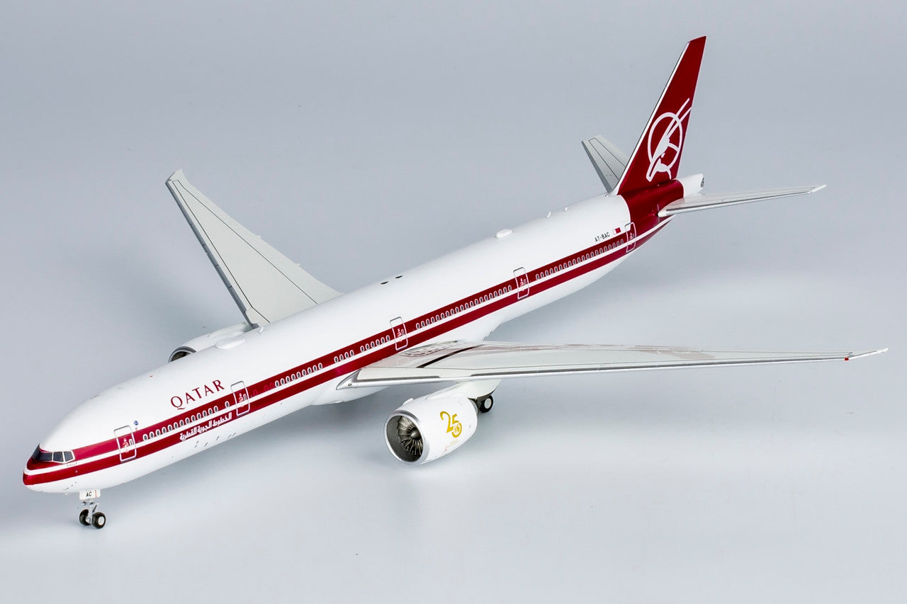 カタール航空　777-300ER A7-BAF NG Model 1/400 NG MODELS 1/400 QATAR AIRWAYS BOEING 777-300ER A7-BAF (73013