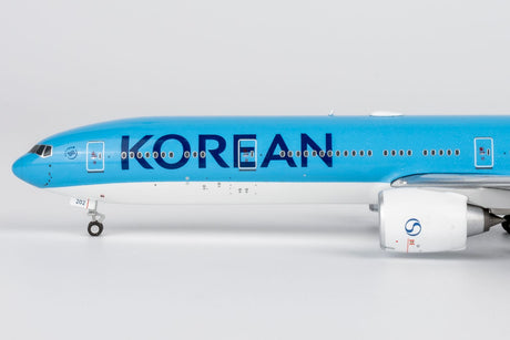 NG Models Korean Air (2025's livery) Boeing 777-300ER HL7202 1/400 Aircraft Scale Model
