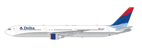 GeminiJets Delta Air Lines B767-400ER N829MH (Colors In Motion/Wavylivery) 1/400 Scale