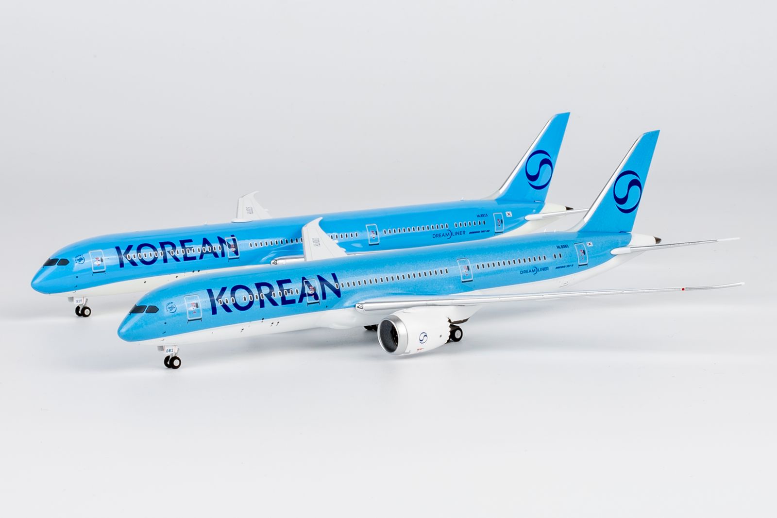 【KAL】B787-8 1/100スケール Yahoo!オークション - 1/100 ANA 全日空 B787-8 飛行機模型