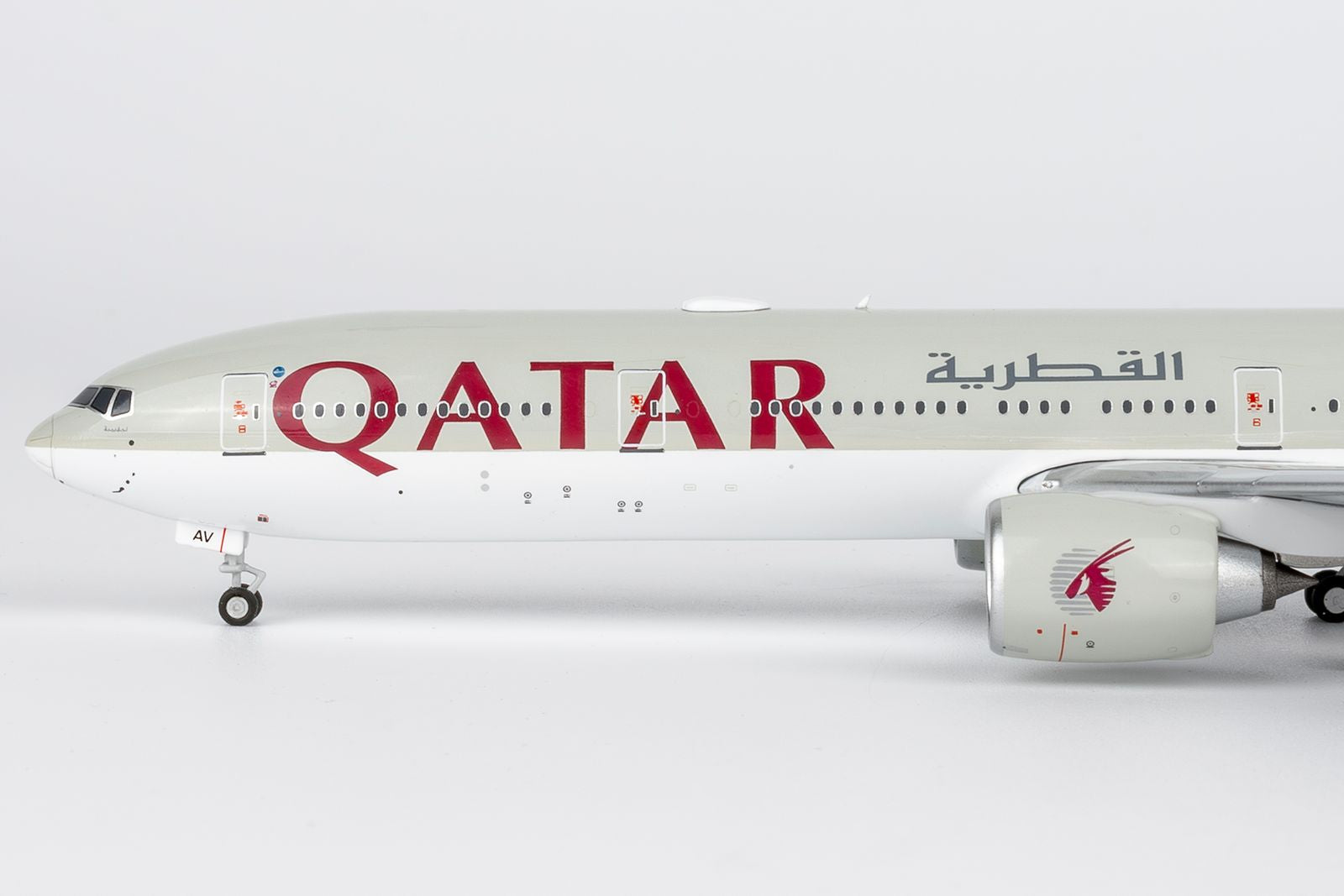 NG Models Qatar Airways Boeing 777-300ER A7-BAV 1/400 Aircraft