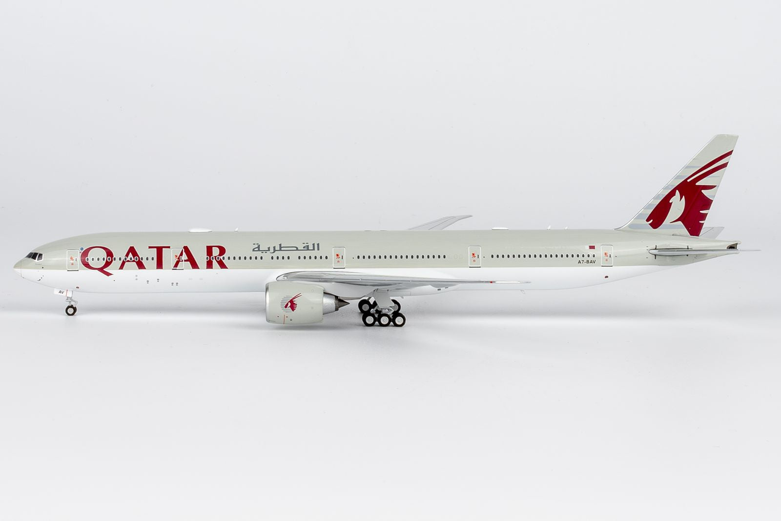 NG Models Qatar Airways Boeing 777-300ER A7-BAV 1/400 Aircraft