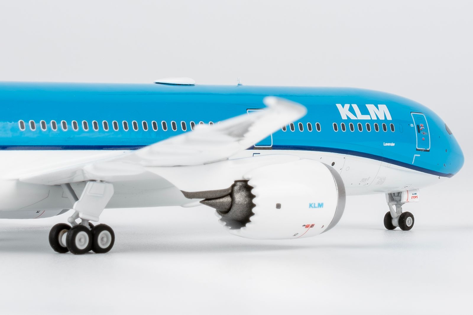 NG Models KLM Royal Dutch Airlines (tail without crown) Boeing 787