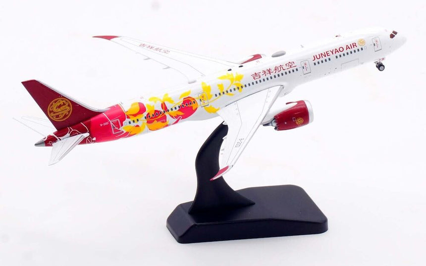 Aviation400 Juneyao Airlines Boeing 787-9 Dreamliner B-20D1 (with detachable gear) 1/400 Scale