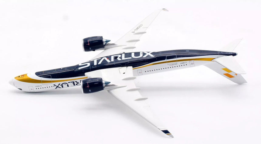 Aviation400 STARLUX Airlines Airbus A350-941 B-58503 (with detachable gear) 1/400 Scale