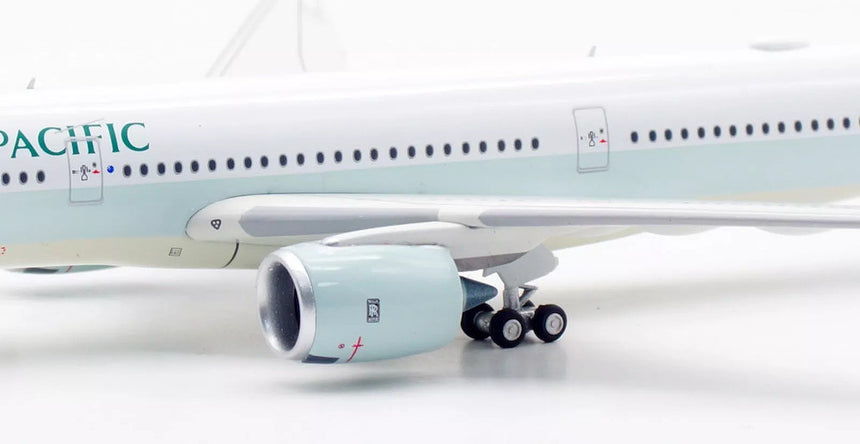 Aviation400 Cathay Pacific Airbus A350-941 B-LRS (with detachable gear) 1/400 Scale