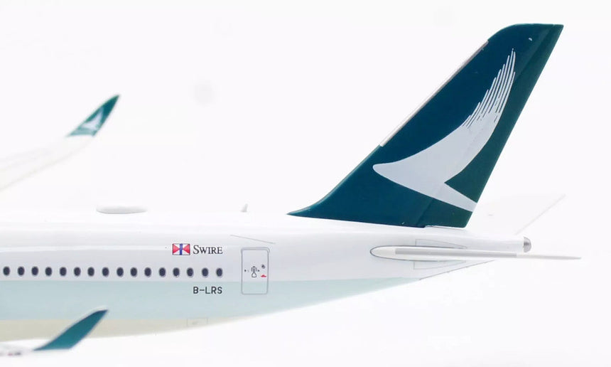 Aviation400 Cathay Pacific Airbus A350-941 B-LRS (with detachable gear) 1/400 Scale