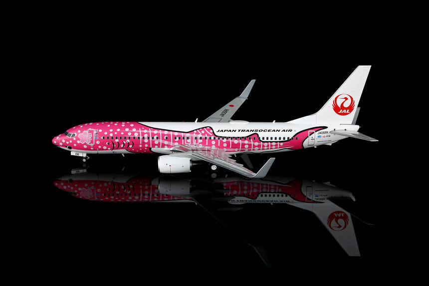 SQ Wings Japan Transocean Air Sakura Jinbei Boeing 737-800 JA06RK 1/200 Scale Model