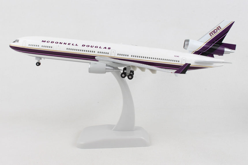 Hogan House Colors Mcdonnell Douglas Md-11 N211MD 1/200 Aircraft Scale Model