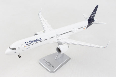 Hogan Lufthansa Airbus A321 NEO Lufthansa "SHARKLET" D-AIEA  1/200 Aircraft Scale Model