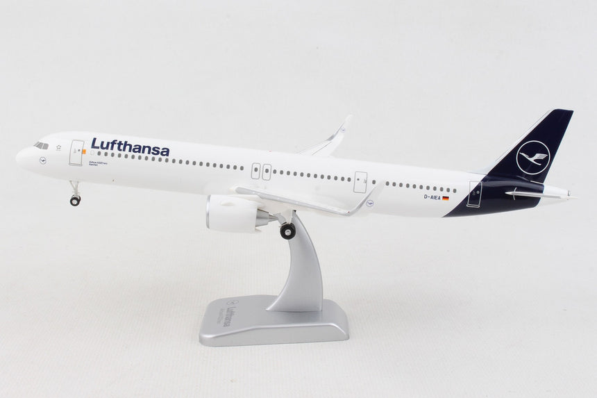 Hogan Lufthansa Airbus A321 NEO Lufthansa "SHARKLET" D-AIEA  1/200 Aircraft Scale Model