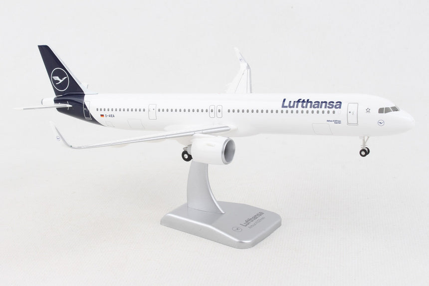 Hogan Lufthansa Airbus A321 NEO Lufthansa "SHARKLET" D-AIEA  1/200 Aircraft Scale Model