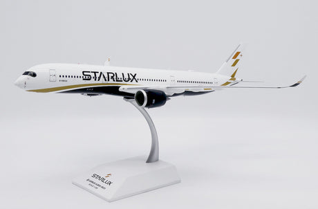 JC Wings Starlux Airlines Airbus A350-900XWB (B-58502) 1/200 Scale