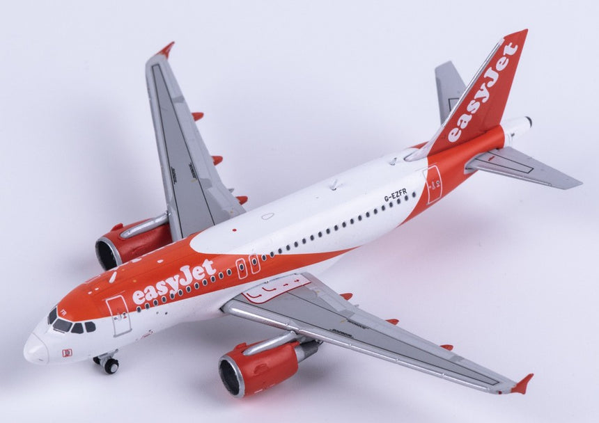 EasyJet Airbus A319 G-EZFR 1/400 Aircraft Scale Model