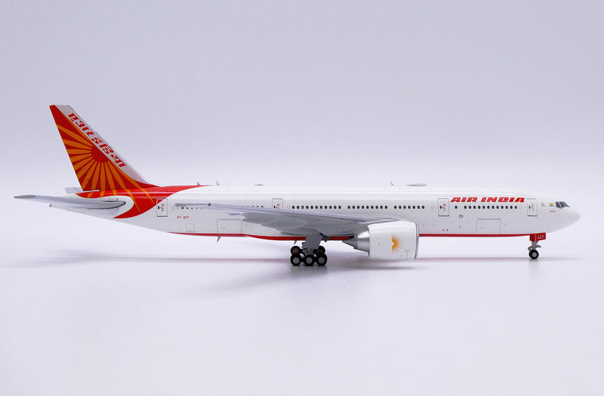 JC Wings Air India Boeing 777-200(LR) (VT-AEF) 1/400 Aircraft Scale Model