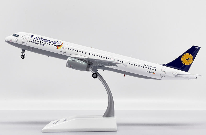 JC Wings Lufthansa Airbus A321 (D-AIDG) "Fanhansa" 1/200 Aircraft Scale Model
