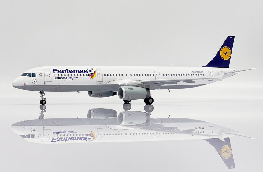 JC Wings Lufthansa Airbus A321 (D-AIDG) "Fanhansa" 1/200 Aircraft Scale Model