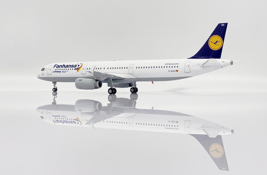JC Wings Lufthansa Airbus A321 (D-AIDG) "Fanhansa" 1/200 Aircraft Scale Model