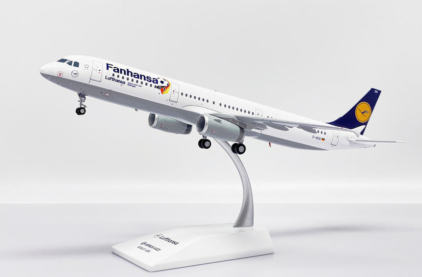 JC Wings Lufthansa Airbus A321 (D-AIDG) "Fanhansa" 1/200 Aircraft Scale Model