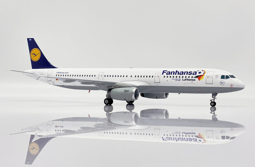 JC Wings Lufthansa Airbus A321 (D-AIDG) "Fanhansa" 1/200 Aircraft Scale Model