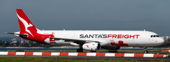JC Wings Qantas Freight Airbus A321(P2F) "Santa's Freight" (VH-XF4) 1/400 Scale