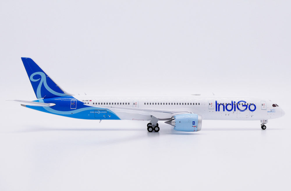 JC Wings IndiGo Boeing 787-9 Dreamliner (LN-FNC) 1/400 Aircraft Scale Model