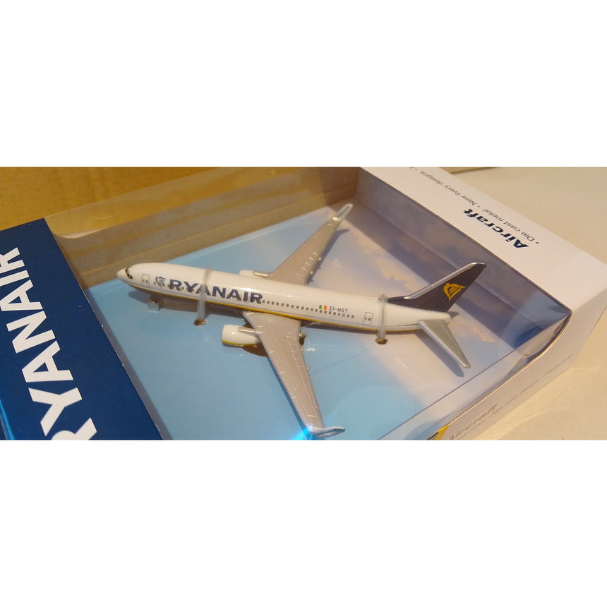 Ryanair Boeing 737 Airplane Model Toy