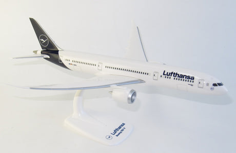 Lufthansa Snap-fit Boeing 787-9 1/200 Snap-fit model