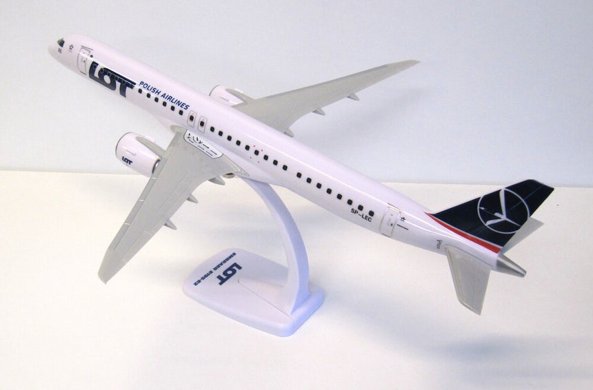 PPC Models Lot Polish Embraer E195-E2 SP-LEC 1/100 Aircraft Scale Model