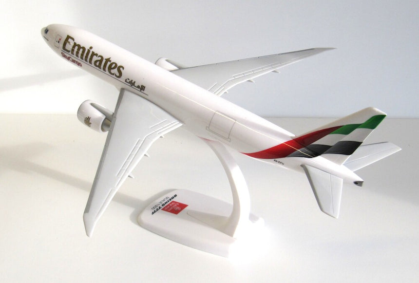 PPC Models Emirates New Livery SkyCargo Boeing B777-200FR 1/200 Aircraft Scale Model