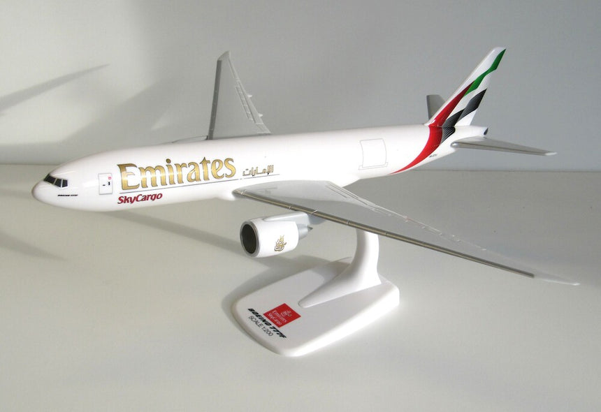 PPC Models Emirates New Livery SkyCargo Boeing B777-200FR 1/200 Aircraft Scale Model