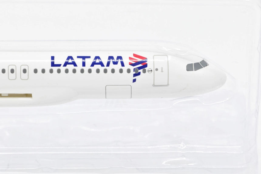 Hogan Airbus A320 LATAM 1/200 Scale