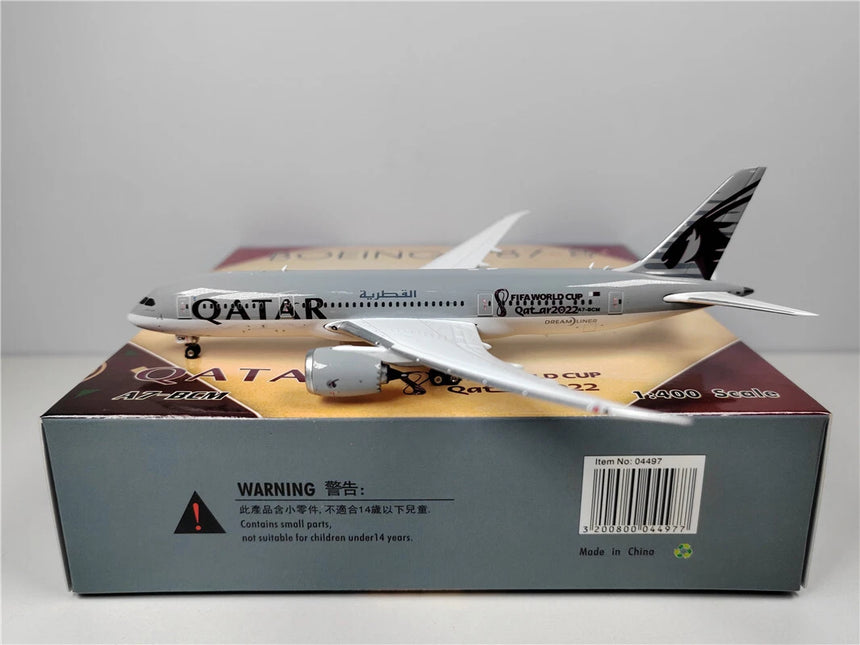 Phoenix Qatar Airways Boeing 787-8 A7-BCM 1/400 Aircraft Scale Model