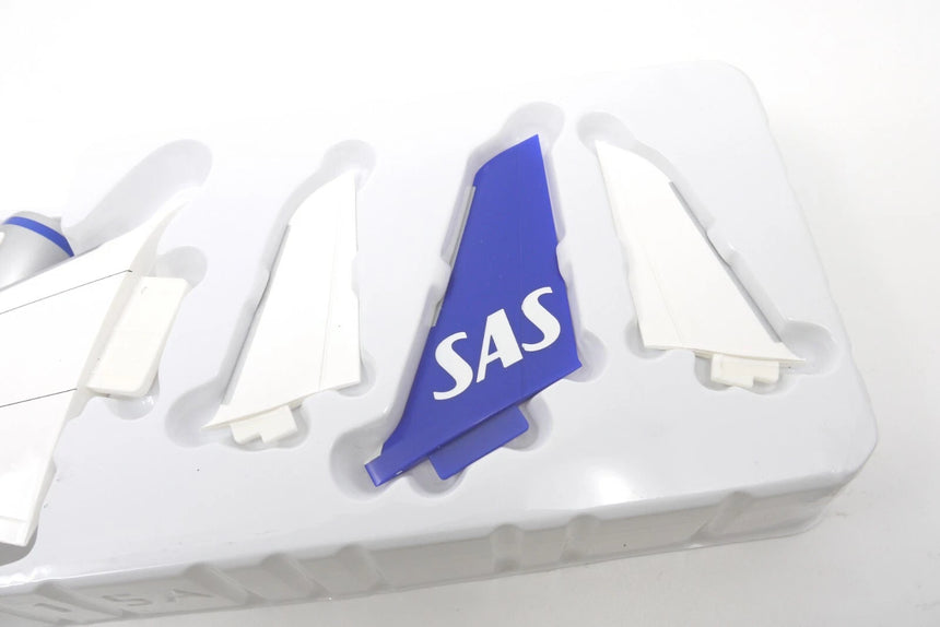 Hogan Wings SAS Scandinavian Airlines Airbus A350-900 1/200 Aircraft Scale Model
