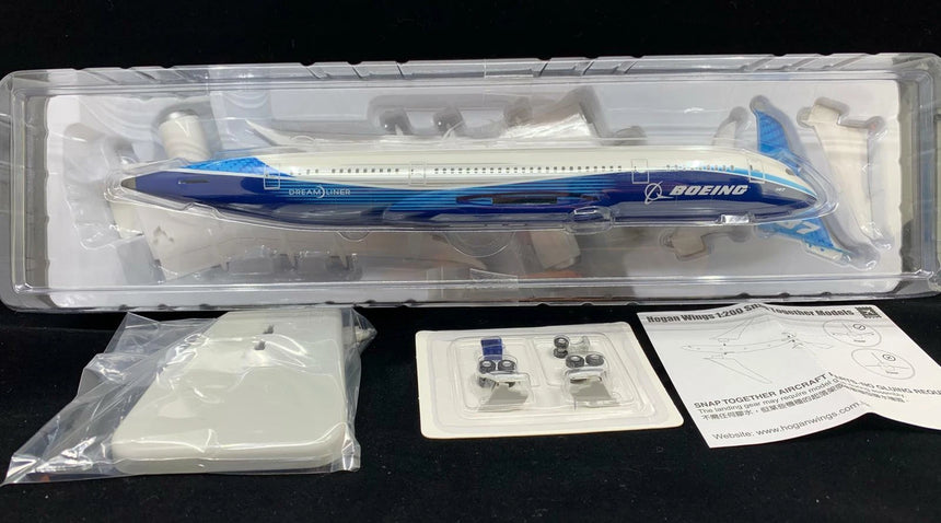 Hogan Boeing House Colors Boeing 787-8 1/200 Scale