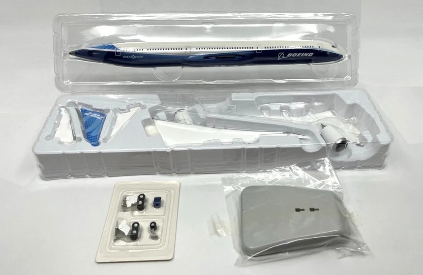 Hogan Boeing 787-10 Dreamliner Boeing Colors 1/200 Scale