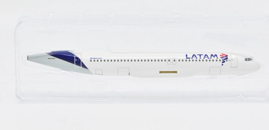 Hogan Airbus A320 LATAM 1/200 Scale