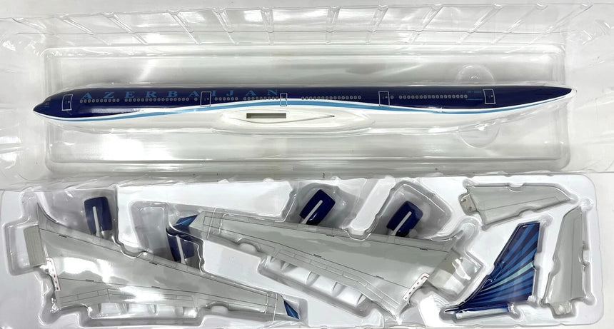 Hogan Azerbaijan Airlines Airbus A340-600 1/200 Aircraft Scale Model