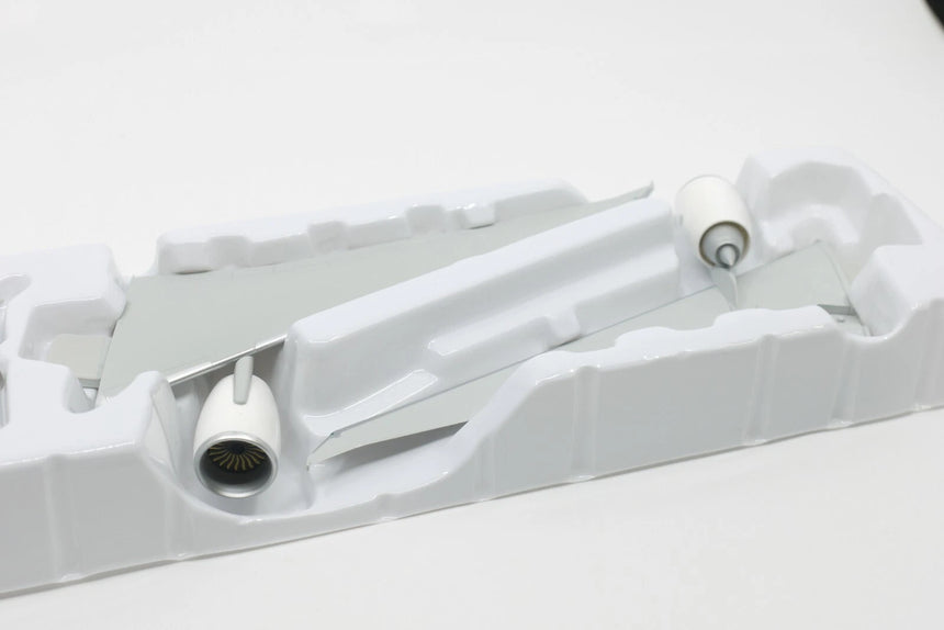 Hogan Boeing 777-300ER Boeing New Livery 2019 1/200 Aircraft Scale Model