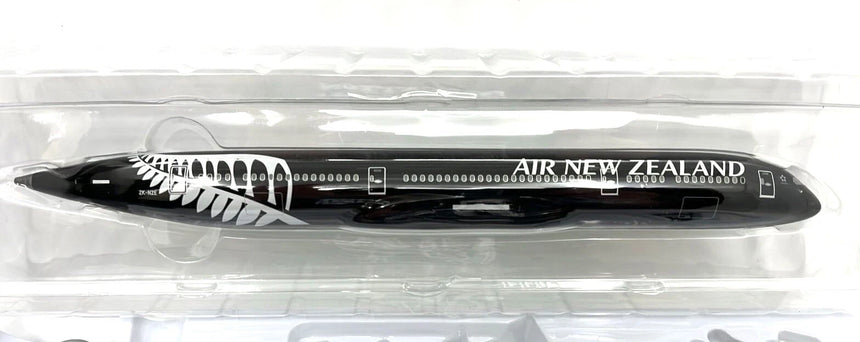 Hogan Air New Zealand Boeing 787-9 ZK-NZE 1/200 Scale