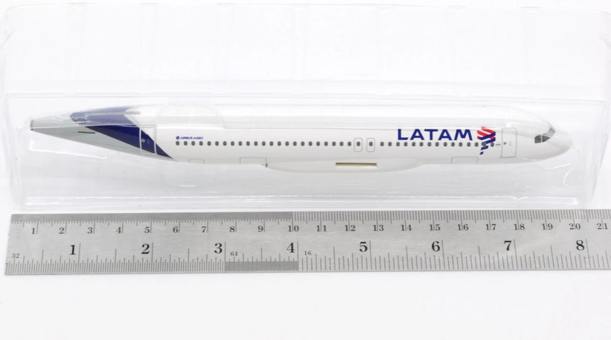 Hogan Airbus A320 LATAM 1/200 Scale