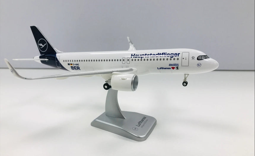 Hogan Lufthansa Airbus A320neo D-AINZ 1/200 Aircraft Scale Model