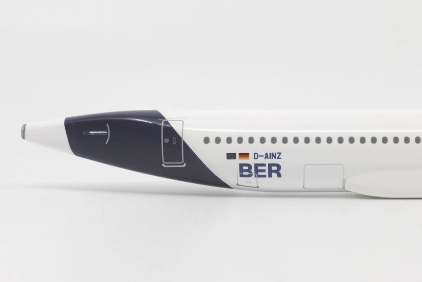 Hogan Lufthansa Airbus A320neo D-AINZ 1/200 Aircraft Scale Model