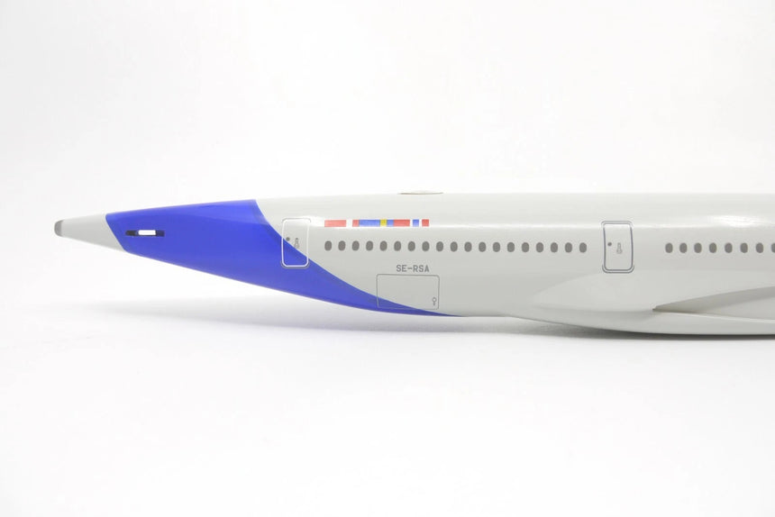 Hogan Wings SAS Scandinavian Airlines Airbus A350-900 1/200 Aircraft Scale Model