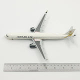 Hogan STARLUX Airlines Airbus A321NEO (with wooden stand and landing gear) 1/200 Scale